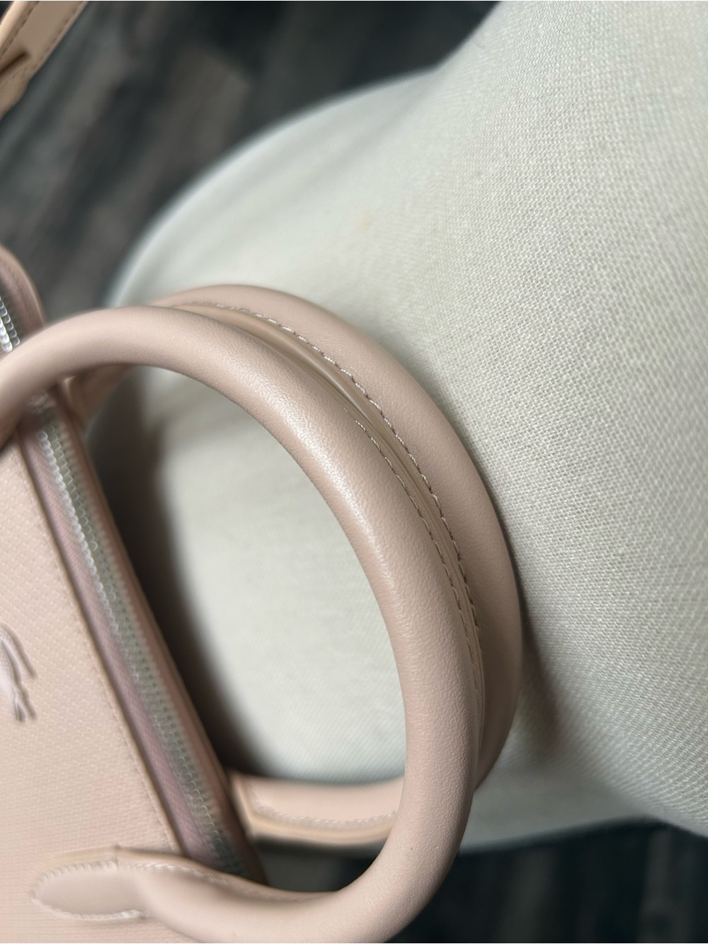 Lacoste Small Bugatti Crossbody - Picture 5 of 10